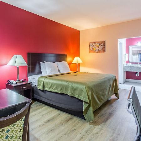 Quality Inn & Suites Bridge City Orange エクステリア 写真